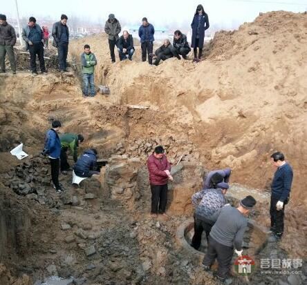 莒縣西楊家莊村前發(fā)現(xiàn)古墓，挖掘后尸骨未進行處理