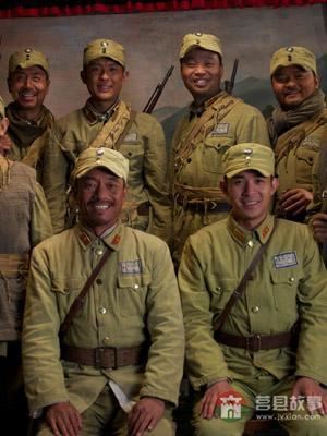 他為什么如此大張旗鼓？將萬余偽軍拉到八路軍隊伍！