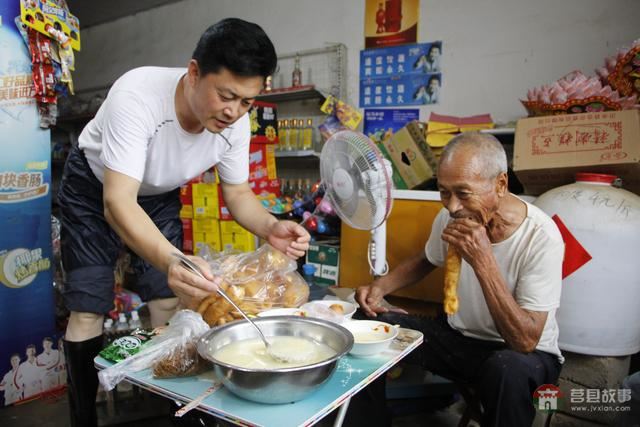 莒縣洛河鎮(zhèn)：暴雨過后，88歲老人的別樣早餐